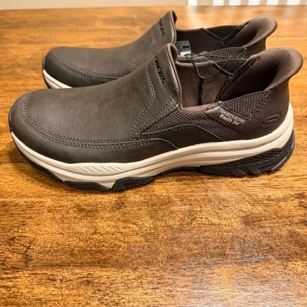 NEW Skechers Izaiah Hands Free Swift Fit Shoes MENS Brown Slip On Sneakers 8 - Picture 2 of 11